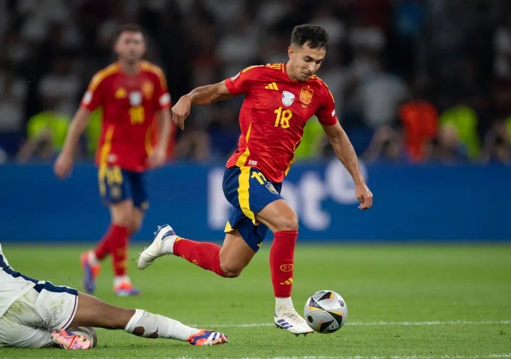 Tre centrocampisti che il Liverpool può prendere di mira mentre Arne Slot punta all'aggiunta di agosto