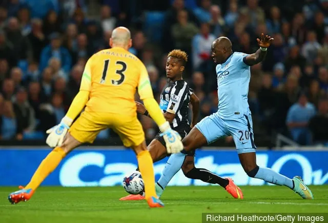 Rapport: Manchester City-acet Eliaquim Mangala närmar sig Valencia-bytet, medicinskt avklarat