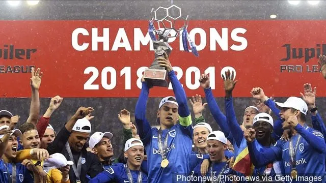 Leandro Trossard-spissen fra Genk feirer å vinne tittelen Jupiler Pro League etter Play-Offs 1 Jupiler Pro League-kampen mellom KRC Genk og Standard Liege 19. mai 2019...' title='£18 millioner Brighton-stjerne Leandro Trossard forklarer hvorfor han ikke ble med Arsenal