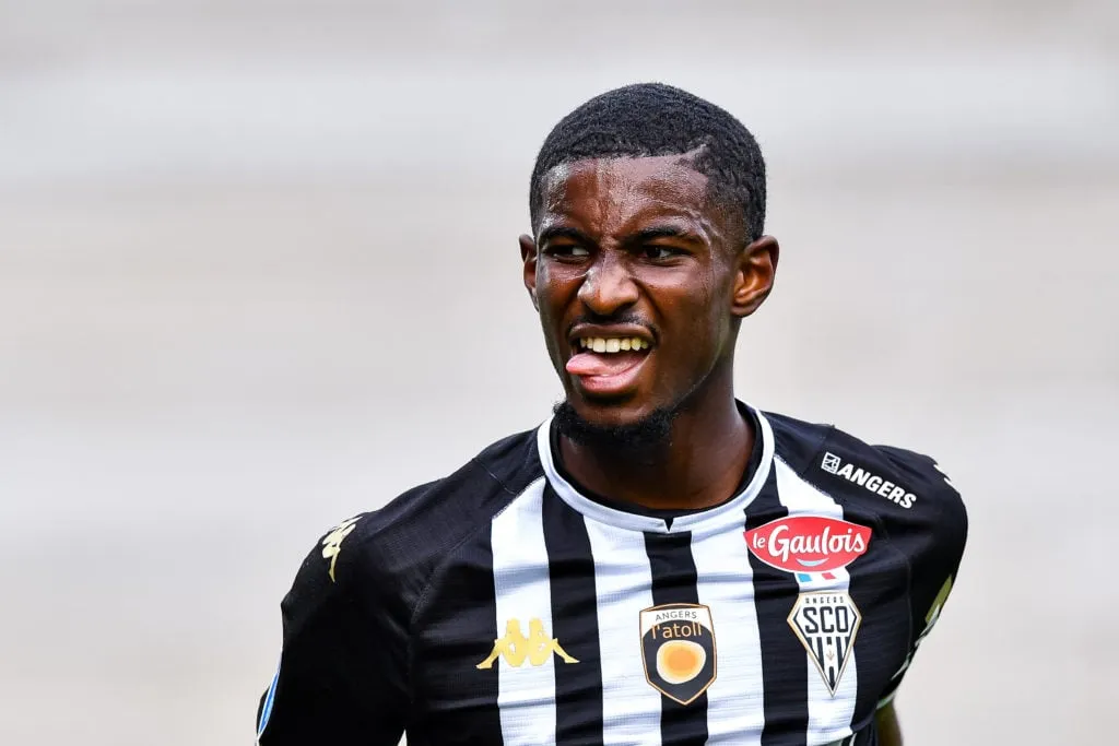 De moeder van £35 miljoen legt uit waarom hij niet bij Liverpool of West Ham is gegaan