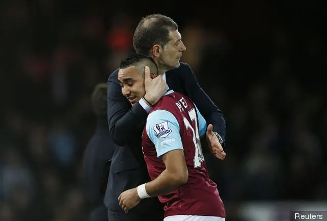 West Ham-Trainer Slaven Bilic mit Dimitri Payet als Ersatzspieler' title='Der Verletzungsfluch bei West Ham schlägt erneut zu, da ein weiterer wichtiger Star sich Tests unterziehen muss
