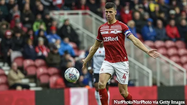 2019年10月26日土曜日、ミドルスブラのリバーサイド・スタジアム・ミドルズブラで行われたスカイ・ベット・チャンピオンシップのミドルスブラ対フラム戦で活躍するミドルスブラのキャプテン、ダニエル・アヤラ。' title='レポート：ミドルスブラはリーズのアヤラアプローチに備える