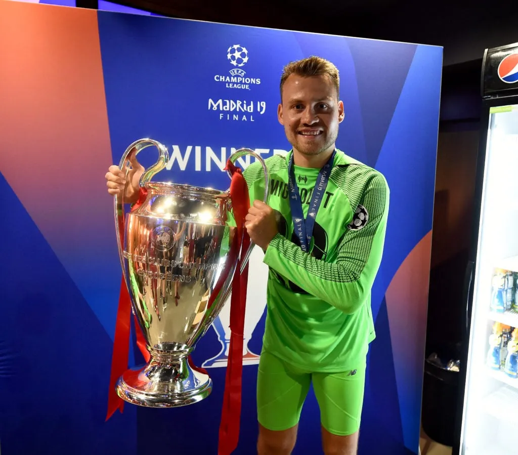 'Verdensklasse' tidligere Liverpool-es Simon Mignolet tippede til årets spiller