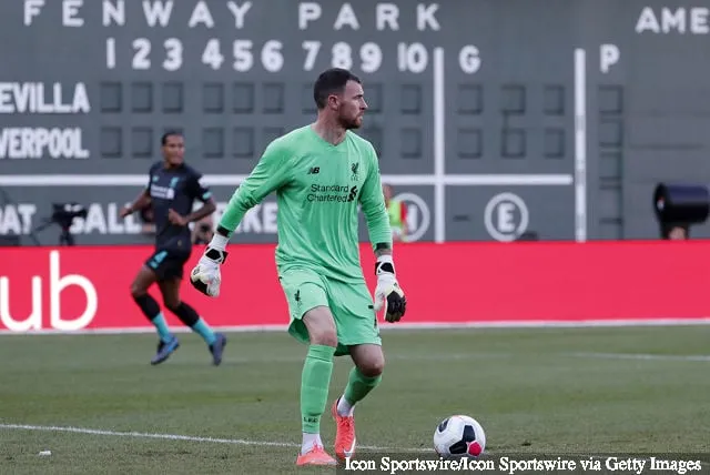 Les fans de Leeds United discutent des débuts potentiels d’Andy Lonergan pour Liverpool