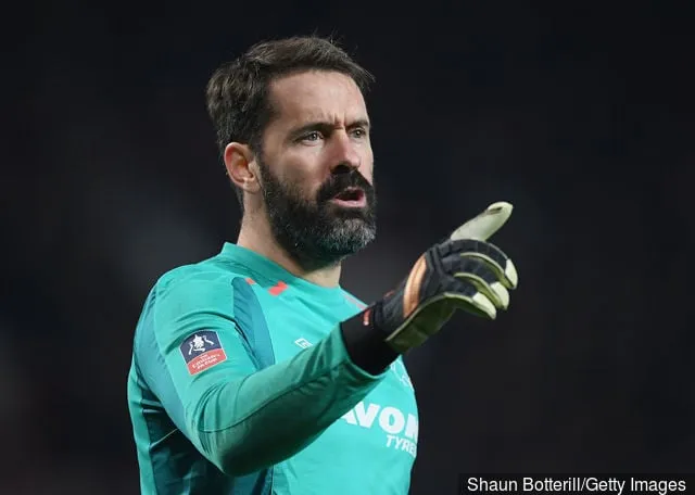 Скот Карсан з Дэрбі Каўнці падчас матчу трэцяга раунда Кубка Англіі Эмірэйтс паміж Манчэстэр Юнайтэд і Дэрбі Каўнці на Олд Трафард 5 студзеня 2018 г. у Манчэстэры, Англія.' title='Заўзятары Дэрбі Каўнці адрэагавалі ў Твітэры на тое, што Манчэстэр Сіці падпісаў кантракт са Скотам Карсанам