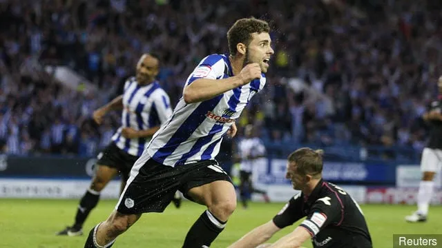 Il Leeds United è collegato all'acquisizione dei 'diritti' dell'ex attaccante dello Sheffield Wednesday Rodrigo Rios Lozano