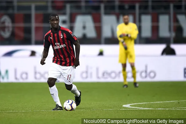 Rapport: Everton och Watford är intresserade av AC Milans Cristian Zapata