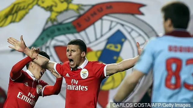 Бенфіка' title='Яя Турэ ставіць пад сумнеў рашэнне Пепа Гвардыёлы аб выбары Манчэстэр Сіці