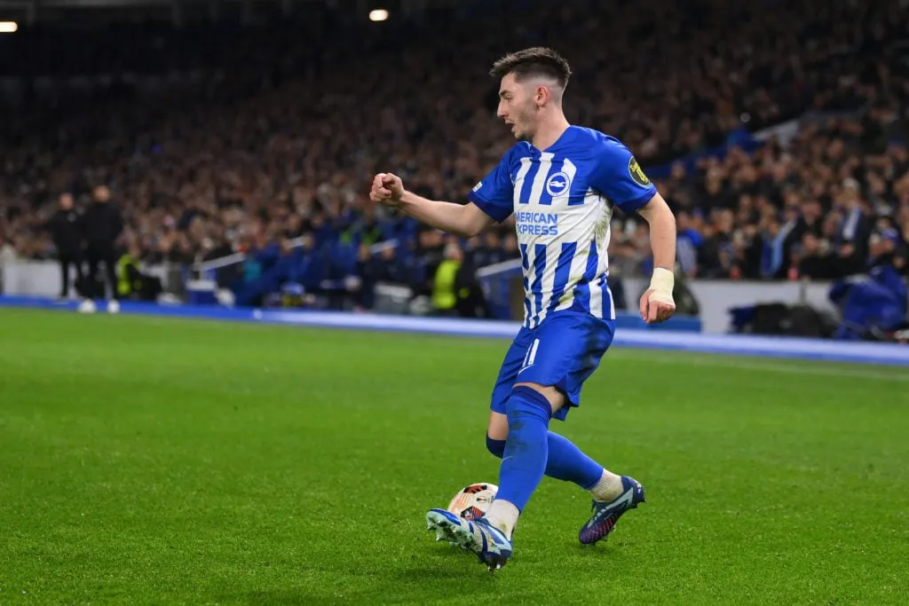 Brighton change de position sur l'avenir de Billy Gilmour alors que le directeur sportif de Naples s'envole pour l'Angleterre