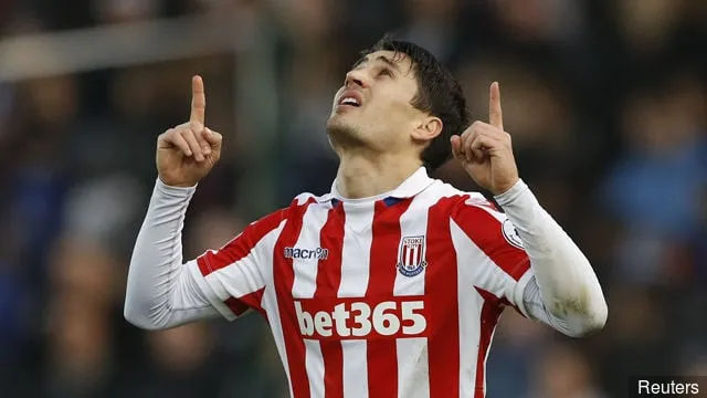 Stoke City' title='Stoke Cityn ei pitäisi enää yrittää pitää kiinni Bojan Krkiciasta