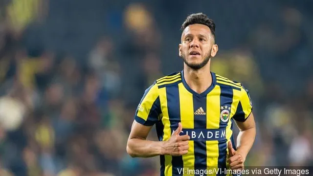 Josef de Souza Dias, a Fenerbahce a török ​​Spor Toto Super Lig mérkőzésen a Fenerbahce AS és az Antalyaspor AS mérkőzésen a Sukru Saracoglu Stadionban 2018. április 23-án Isztambulban, Törökországban' title='Jelentés: A Crystal Palace azt mondta, hogy növelje Josef de Souza ajánlatát a tárgyalások folytatásakor