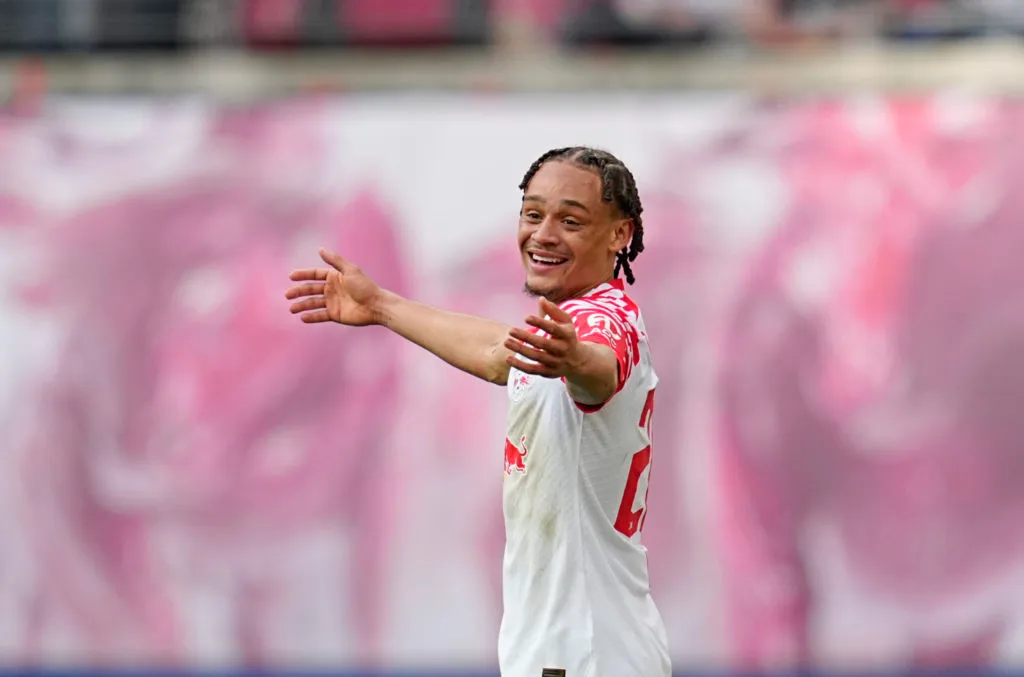 Xavi Simons는 맨체스터 유나이티드의 관심 속에서 자신의 현재 상황에 대해 말합니다.