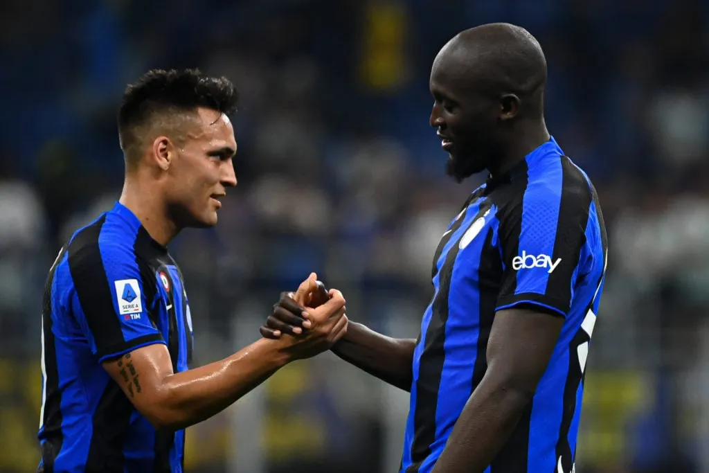 De zaakwaarnemer van Lautaro Martinez reageert wederom op geruchten over transferinteresse, Chelsea blijft enthousiast