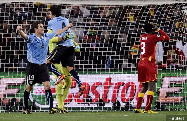 Afbeelding geleverd door actieafbeeldingen *** Lokaal bijschrift *** 2010-07-02T211304Z_01_WCB480_RTRIDSP_3_SOCCER-WORLD.webp' title='Rapport: Fulham wil voormalig Sunderland-aanvaller Asamoah Gyan