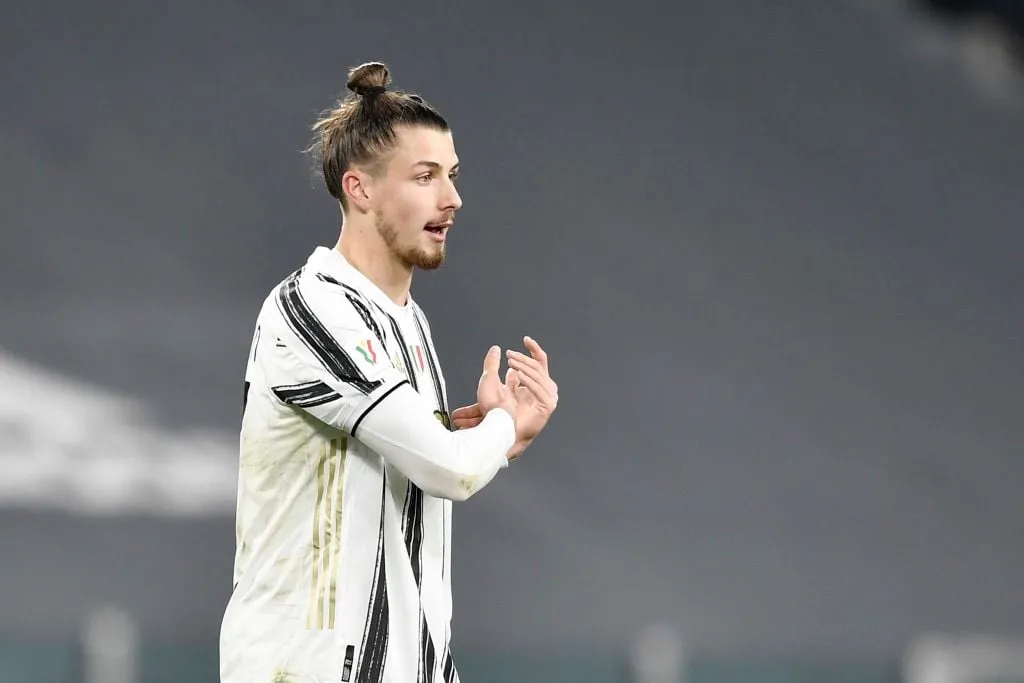 Agent zegt £35 miljoen aas Tottenham en Newcastle, zoals in ‘geavanceerde gesprekken’ over PL-verplaatsing