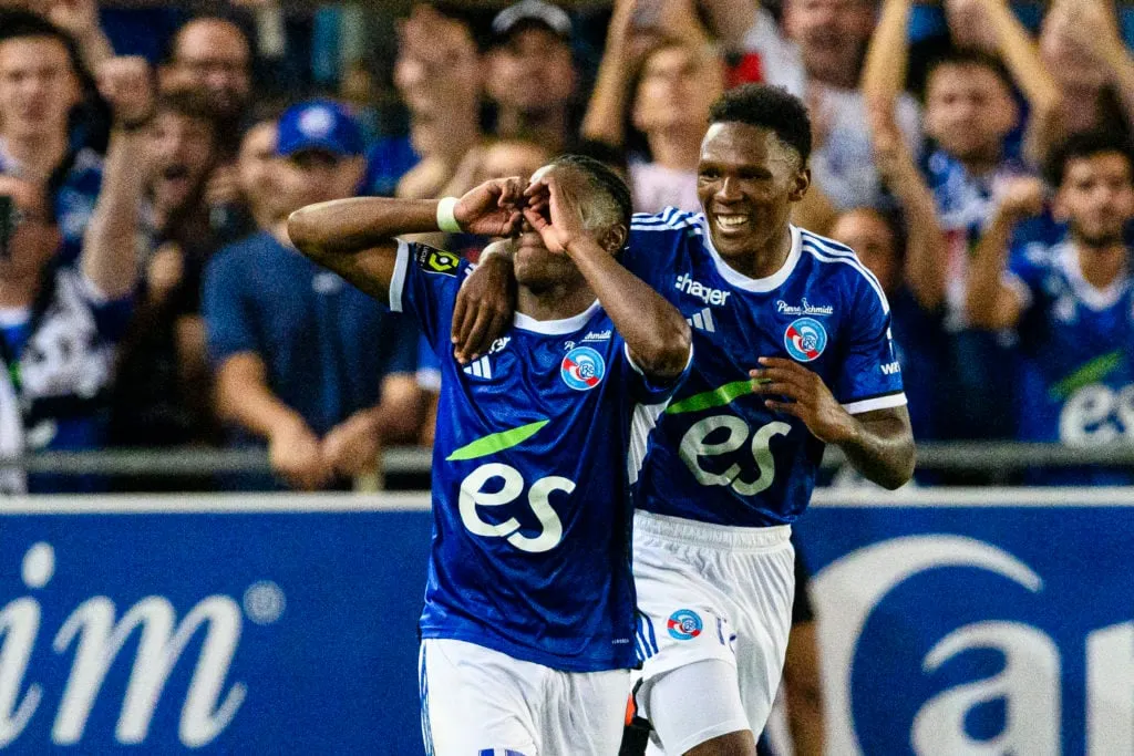 РК Страсбург - Алімпік Ліён - Ліга 1 Uber Eats' title=''Ваўкі' пагадзіліся падпісаць кантракт з чалавекам за 14 мільёнаў фунтаў стэрлінгаў, які з'яўляецца адным з найлепшых паўабаронцаў у Еўропе