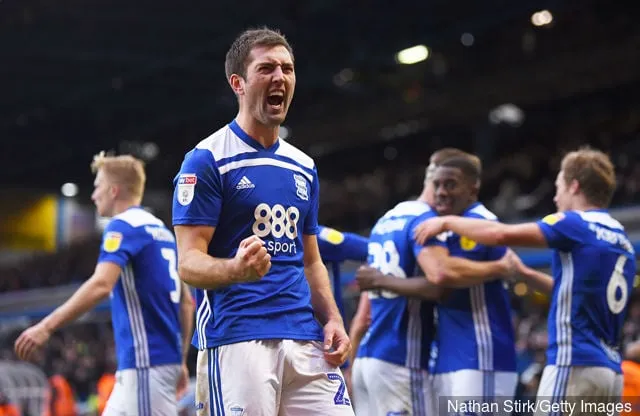 Aston Villa의 Gary Gardner는 버밍엄 시티에 영구적으로 합류하는 것을 고려해야 합니다.