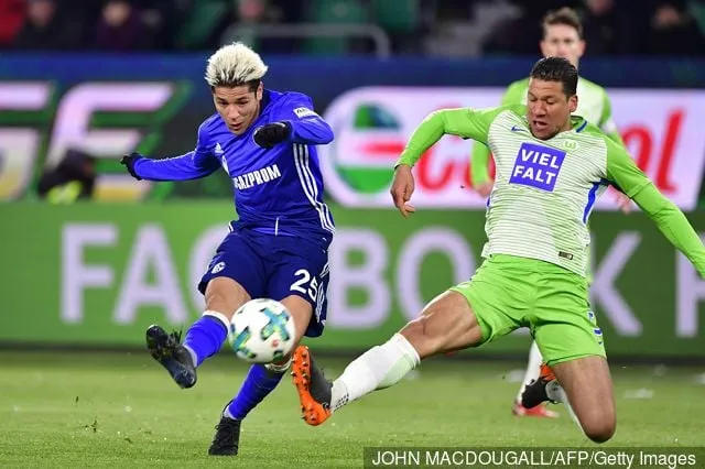 Schalke' title='Anime Harit, legato al Liverpool, ha nominato Jadon Sancho Rookie of the Year