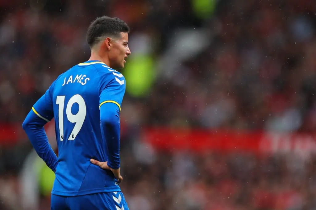 MANCHESTER ENGLAND - 07. AUGUST: James Rodriguez fra Everton under det venskabelige kamp før sæsonen mellem Manchester United og Everton på Old Trafford den 7. august 2021 i Manchester England. (Foto af Robbie Jay Barratt - AMA/Getty Images)' title='Benitez' Everton-transfers rangeret med Townsend 2. og Rondon 6