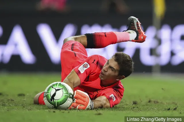 セルティックはエミリアーノ・マルティネスのボートに乗り遅れたのだろうか？