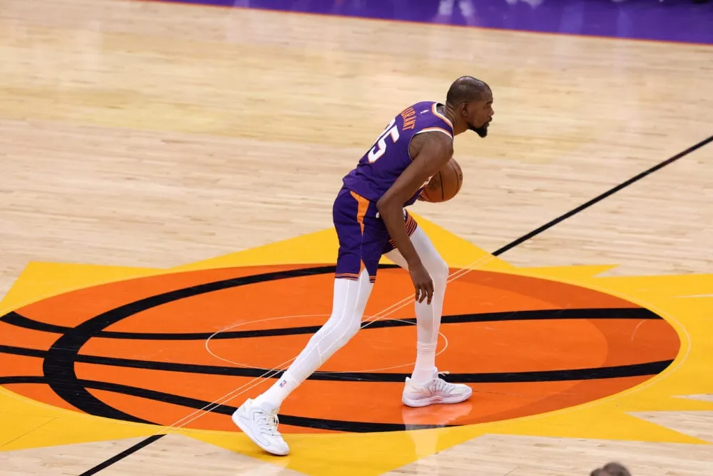 NBA 미래가 불투명한 상황에서 케빈 듀란트와 피닉스 선즈가 다음 시즌을 앞두고 무엇을 '작업'하고 있는지