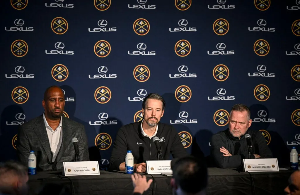 NBAファンは皆、ナゲッツのヘッドコーチであるマイク・マローン氏とGMのカルビン・ブース氏と同じことを言っている。